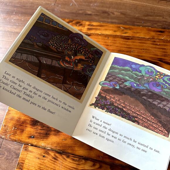 Vintage 1999 The Princess, The Mud Pies, And The Dragon Chinese Paperback Book - Picture 5 of 7